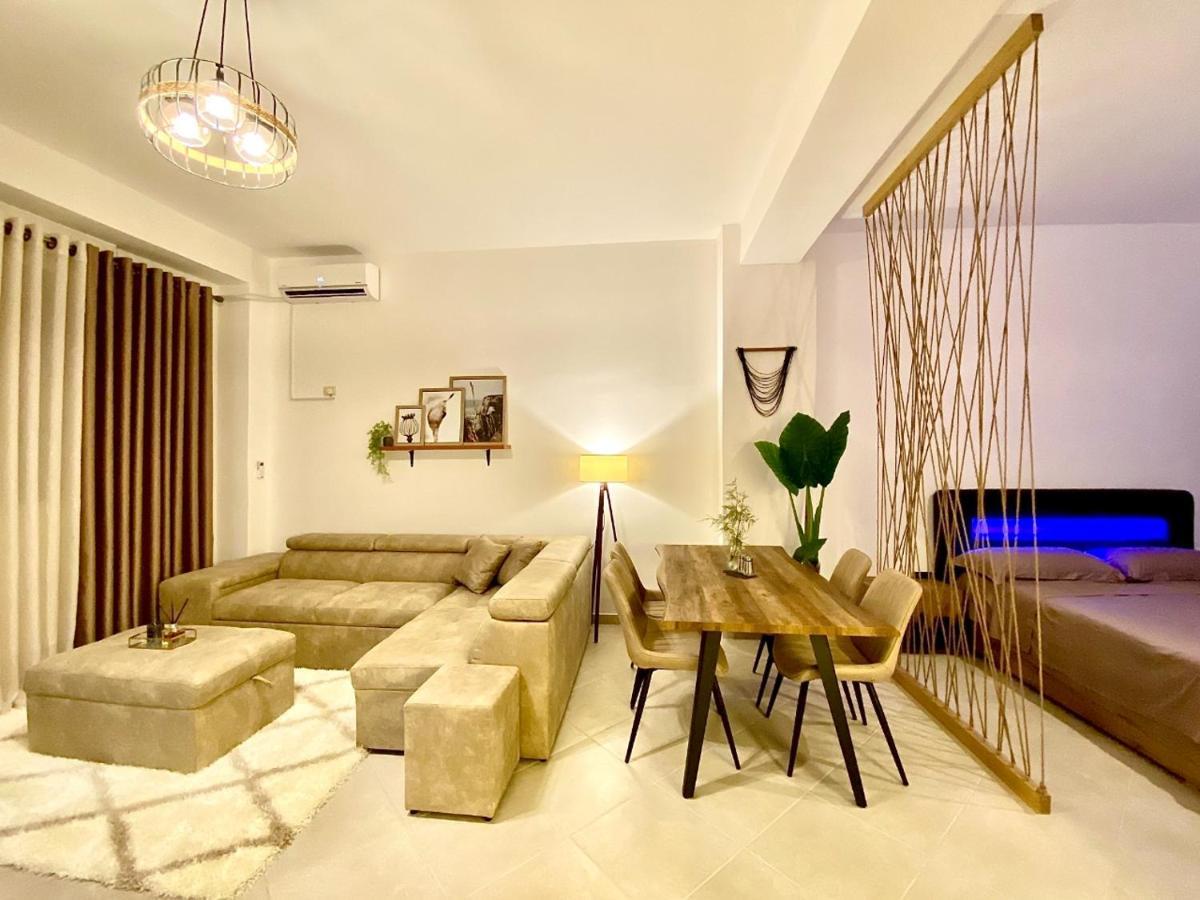 Luxury Apartments In City Center Dıraç Dış mekan fotoğraf
