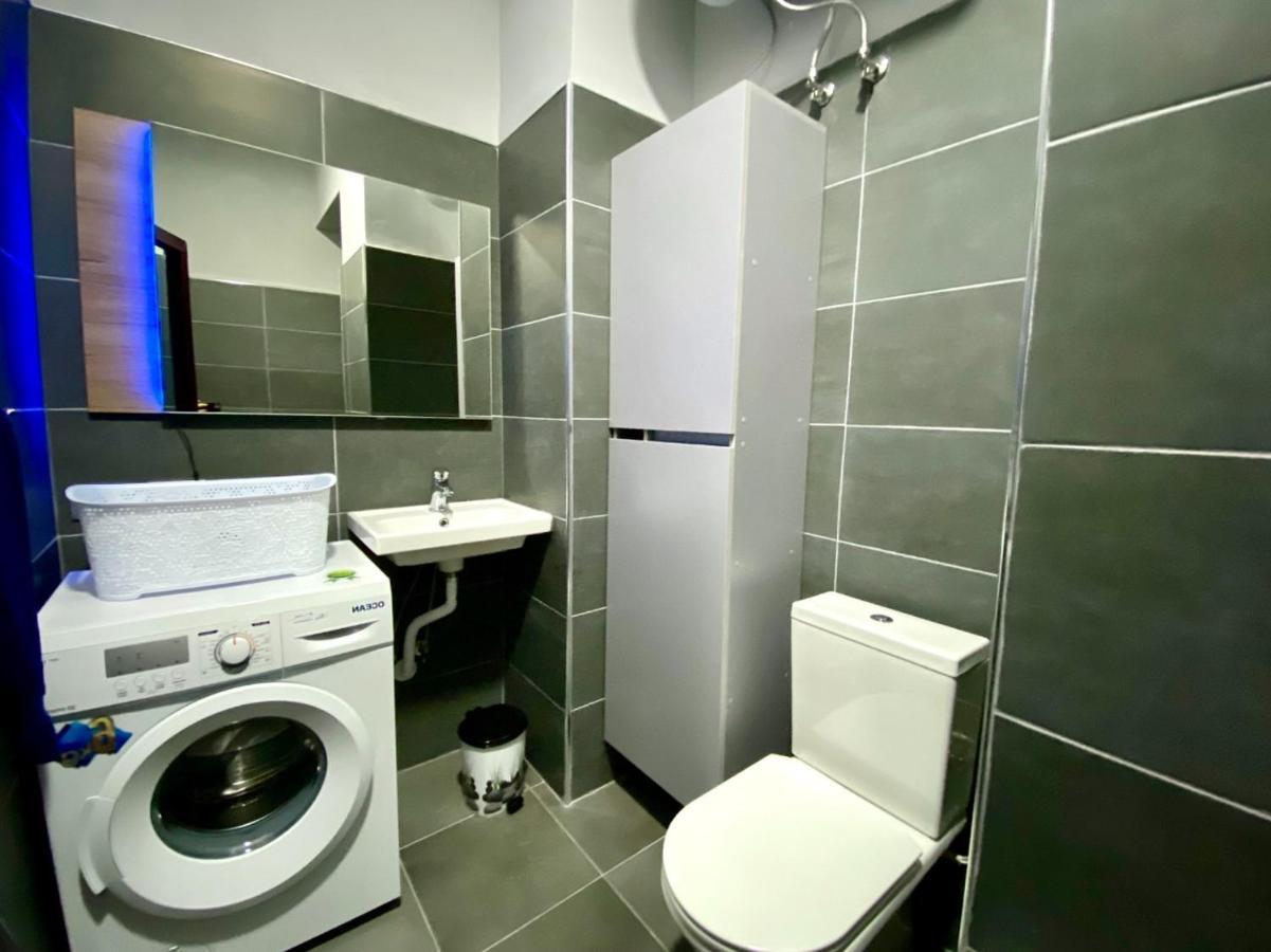 Luxury Apartments In City Center Dıraç Dış mekan fotoğraf