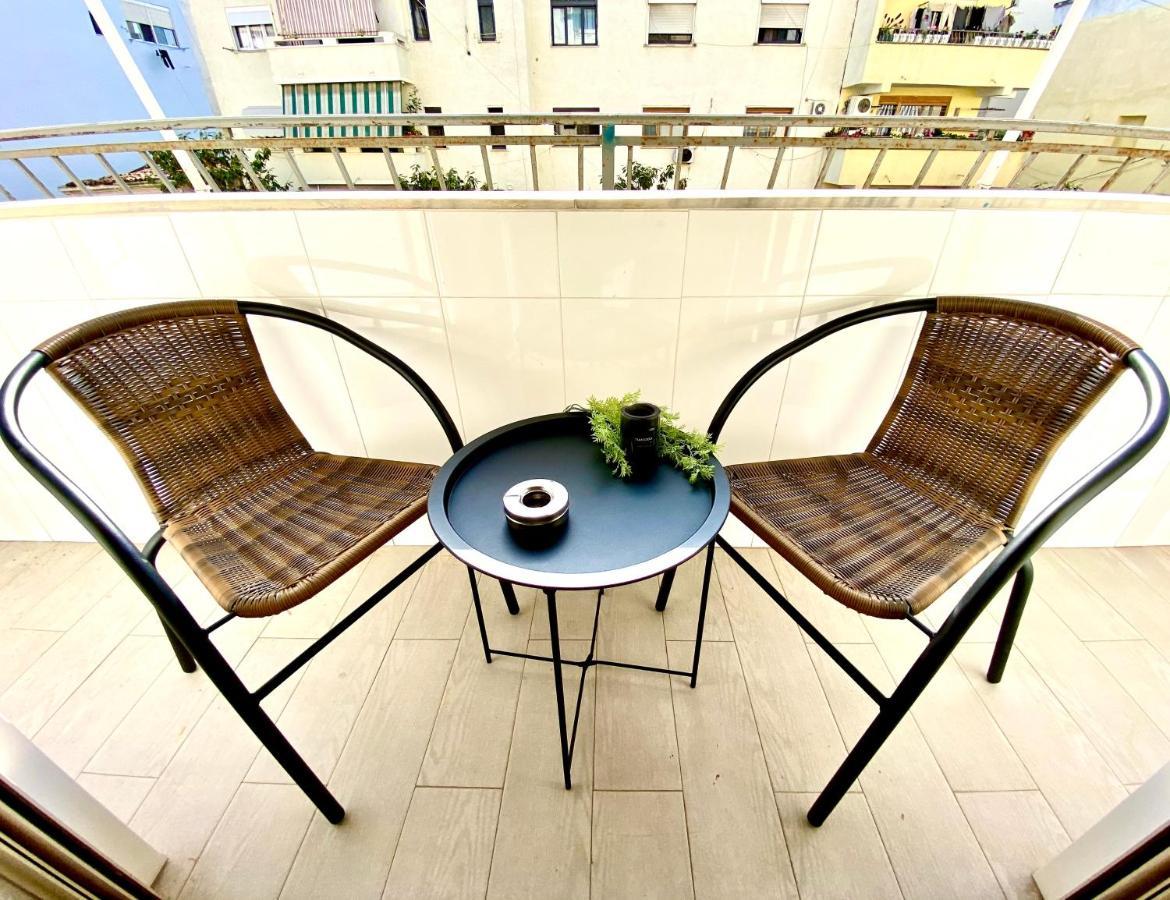 Luxury Apartments In City Center Dıraç Dış mekan fotoğraf