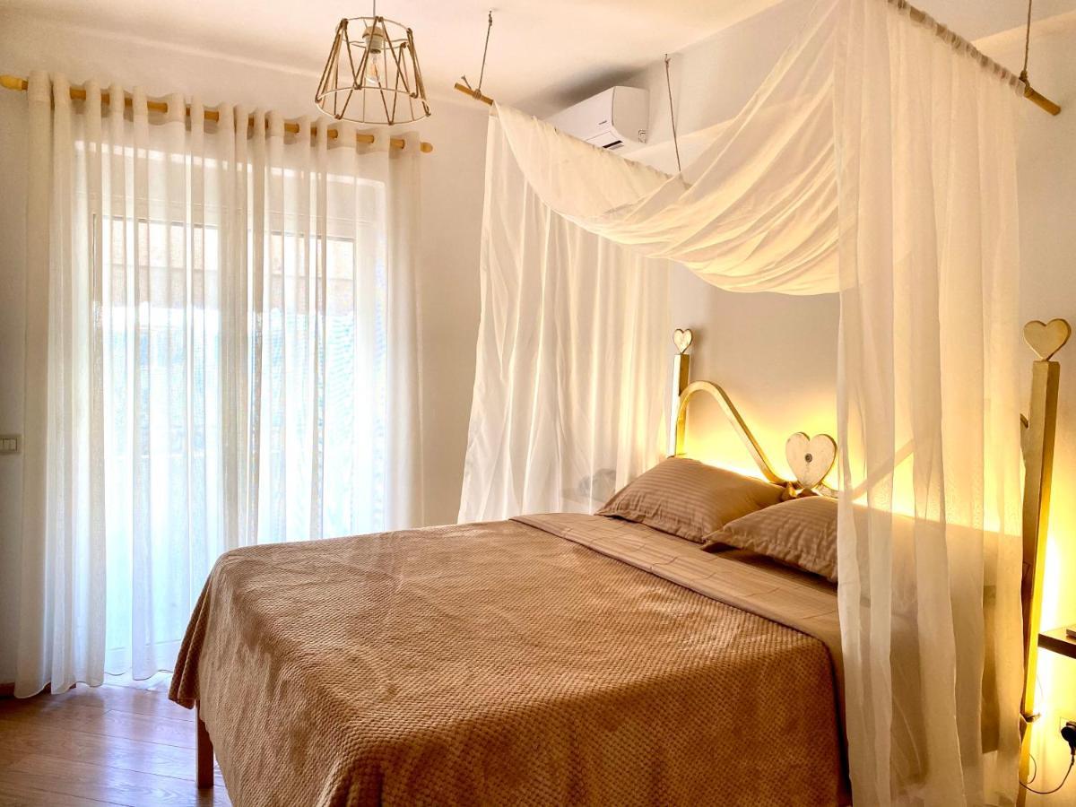 Luxury Apartments In City Center Dıraç Dış mekan fotoğraf