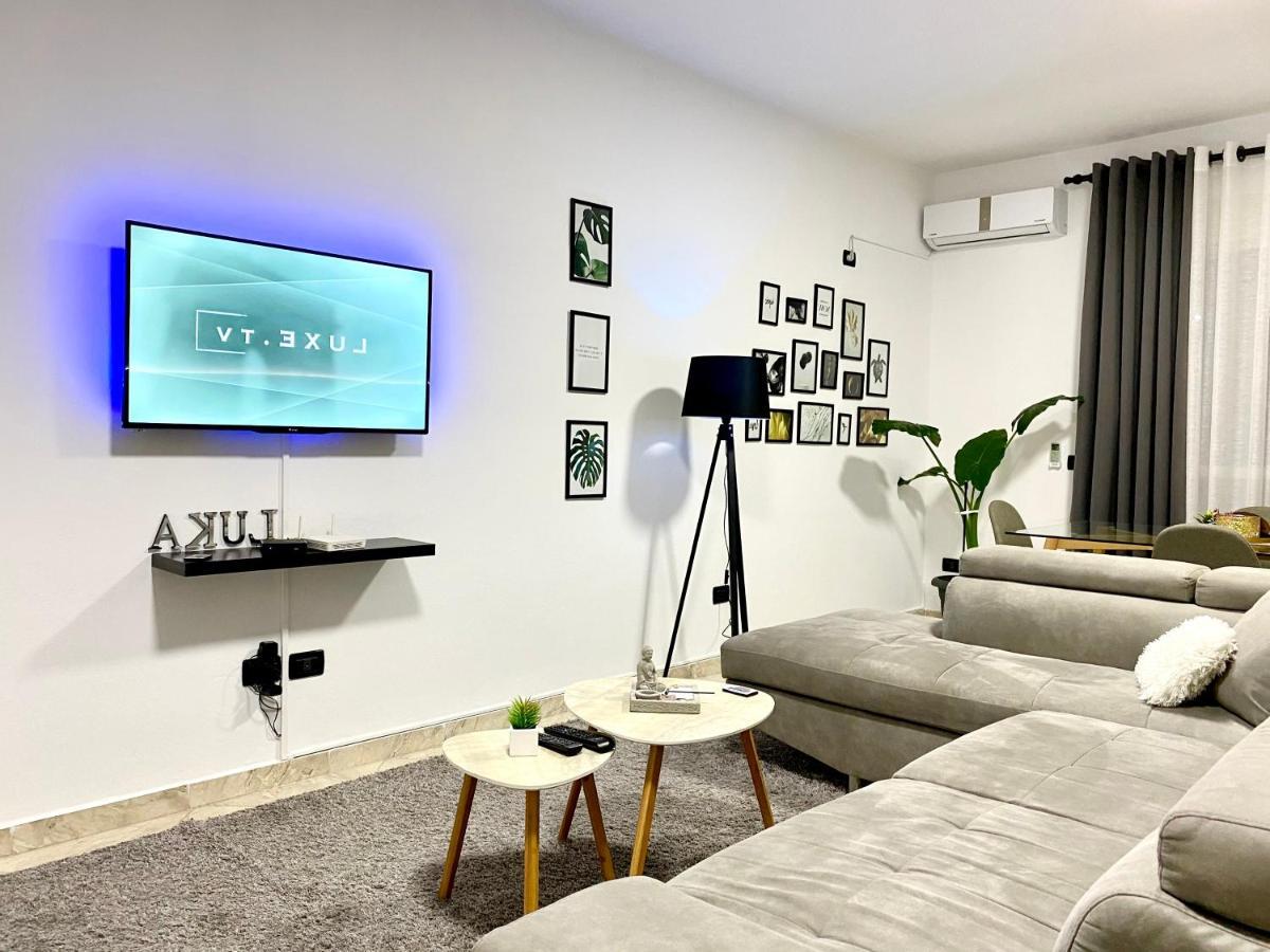 Luxury Apartments In City Center Dıraç Dış mekan fotoğraf