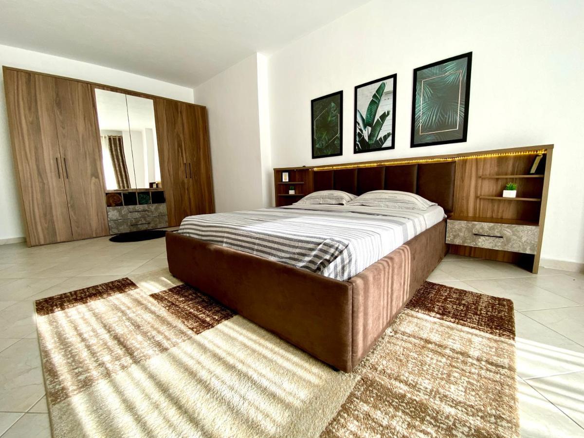 Luxury Apartments In City Center Dıraç Dış mekan fotoğraf