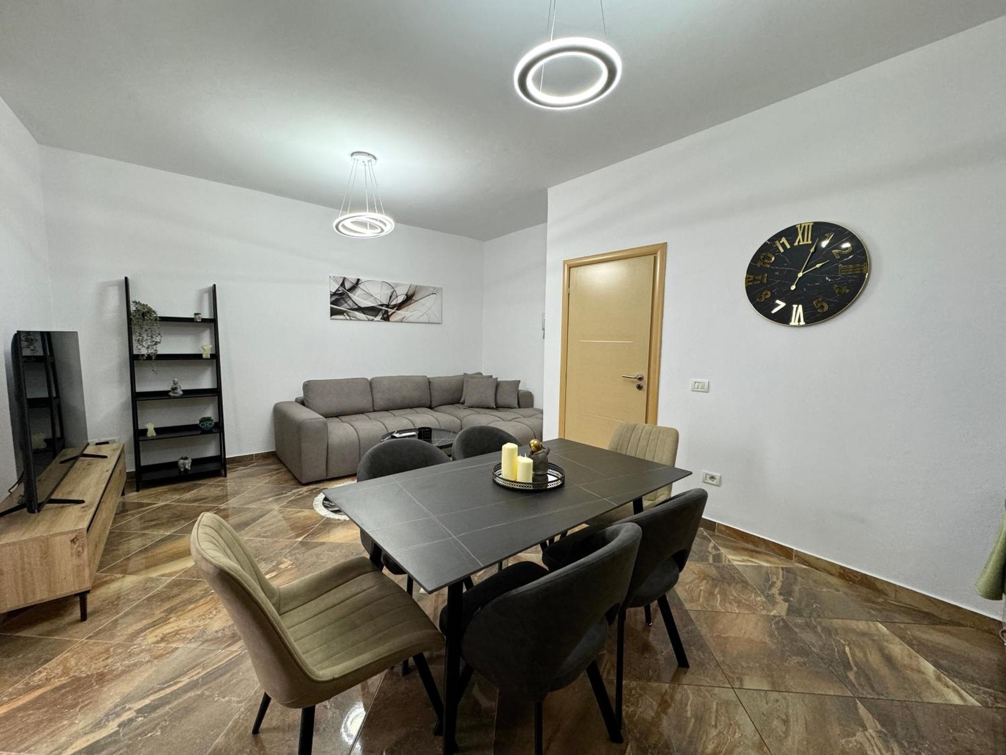 Luxury Apartments In City Center Dıraç Dış mekan fotoğraf