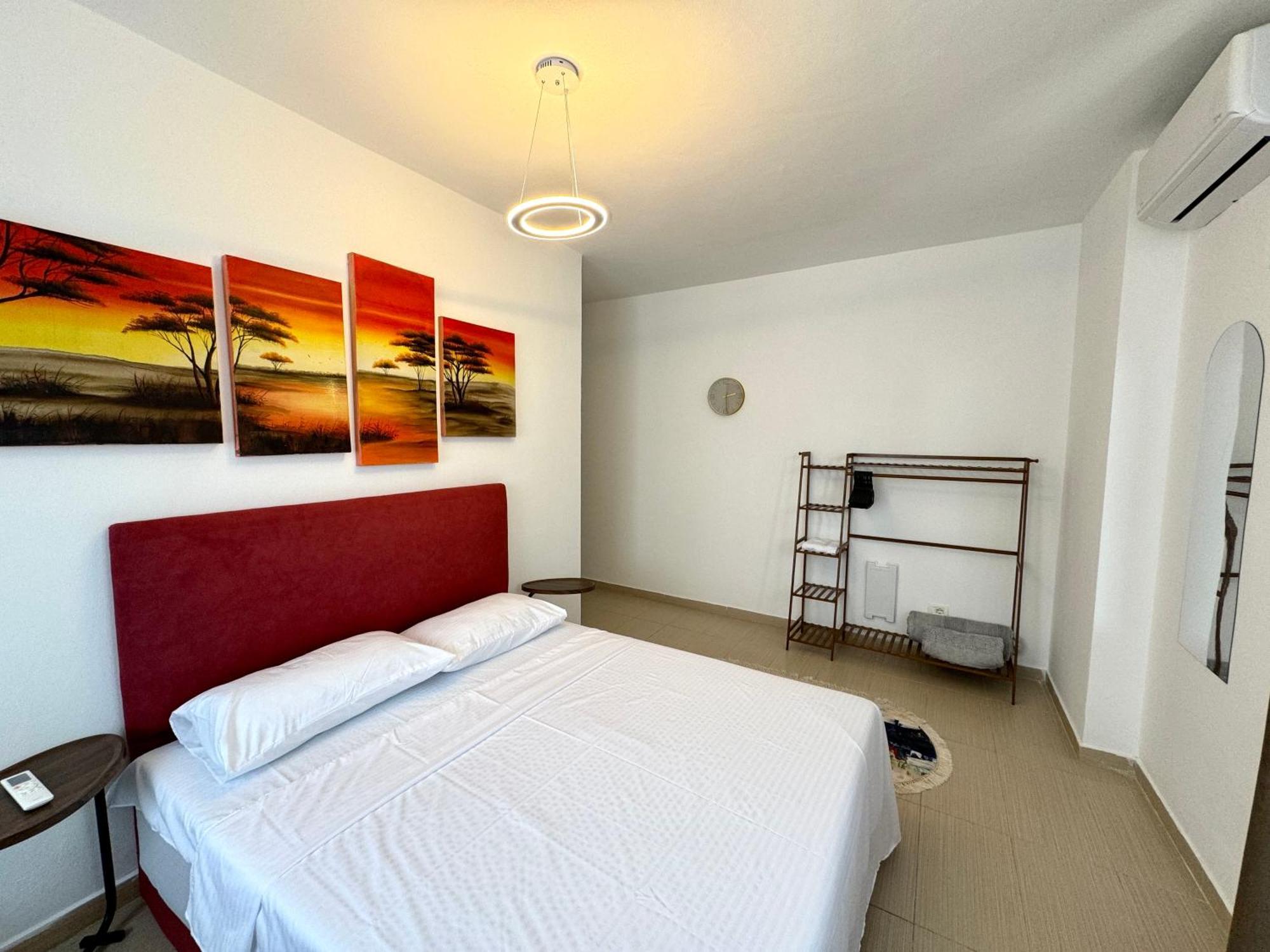 Luxury Apartments In City Center Dıraç Dış mekan fotoğraf