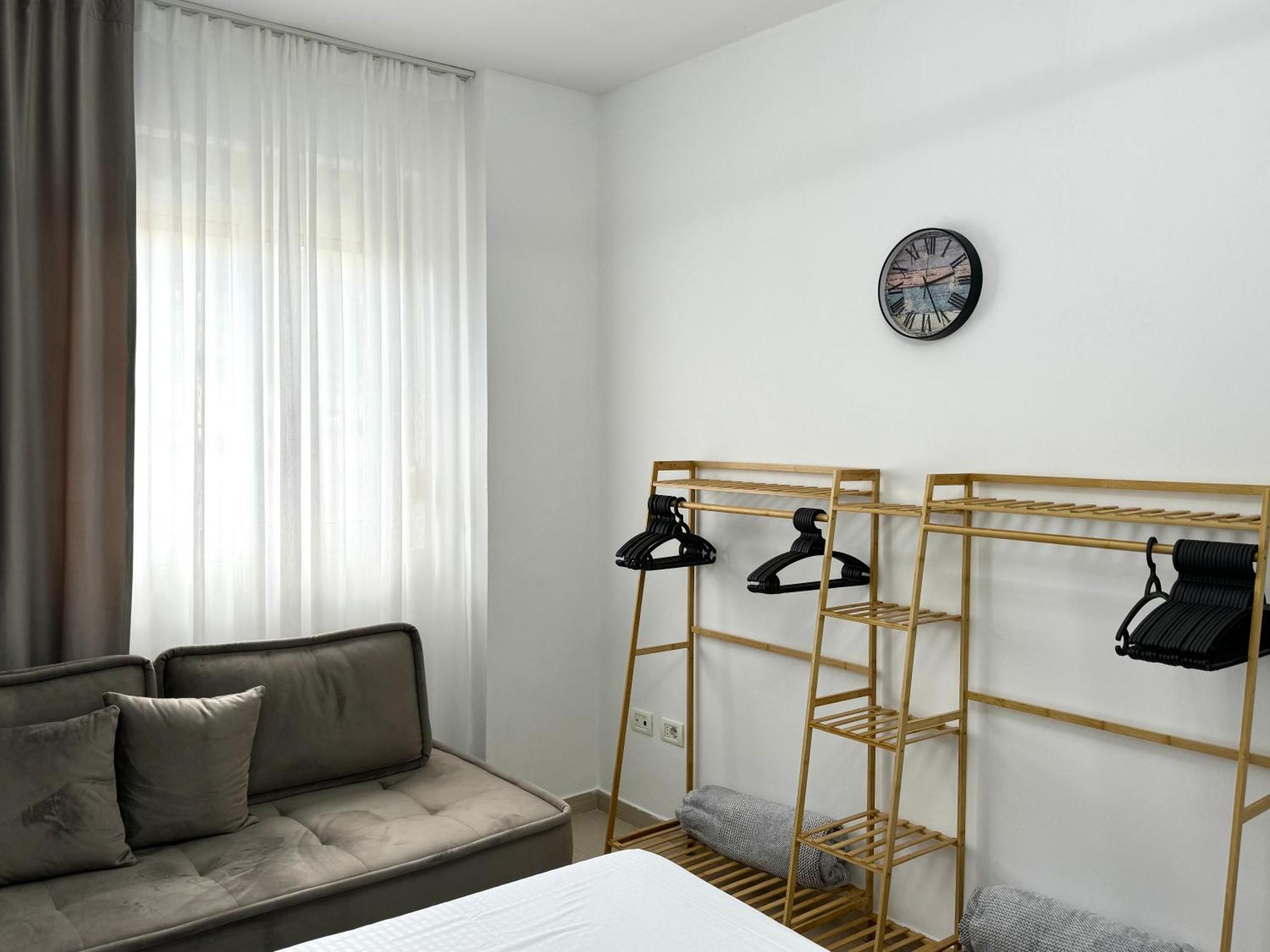 Luxury Apartments In City Center Dıraç Dış mekan fotoğraf