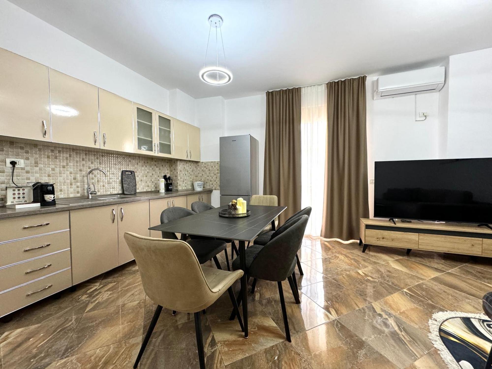 Luxury Apartments In City Center Dıraç Dış mekan fotoğraf